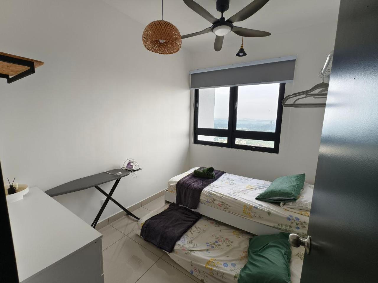 The Moon Homestay At Путраджая Екстериор снимка
