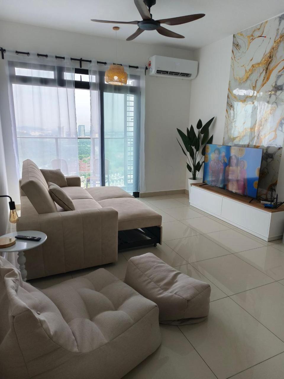 The Moon Homestay At Путраджая Екстериор снимка